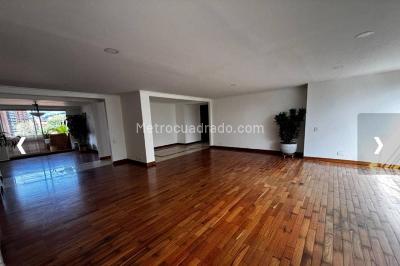 Apartamento de 4 alcobas en venta en El Poblado, Medellín, 245 m² · foto 15 de 20