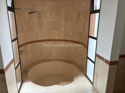 Apartamento de 4 alcobas en venta en El Poblado, Medellín, 245 m² · foto 18 de 20