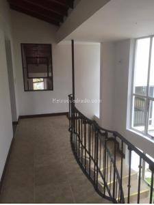 Casa de 3 alcobas en venta en Loma Del Chocho, Envigado, 280 m² · foto 5 de 16
