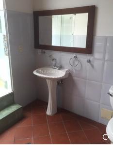 Casa de 3 alcobas en venta en Loma Del Chocho, Envigado, 280 m² · foto 8 de 16