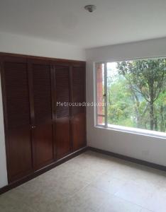 Casa de 3 alcobas en venta en Loma Del Chocho, Envigado, 280 m² · foto 13 de 16