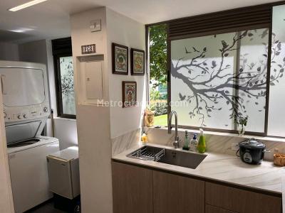 Apartamento de 3 alcobas en venta en El Poblado, Medellín, 150 m² · foto 17 de 20