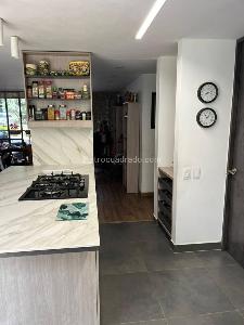 Apartamento de 3 alcobas en venta en El Poblado, Medellín, 150 m² · foto 4 de 20