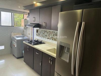 Apartamento en venta en El Poblado, Medellín · foto 2 de 17