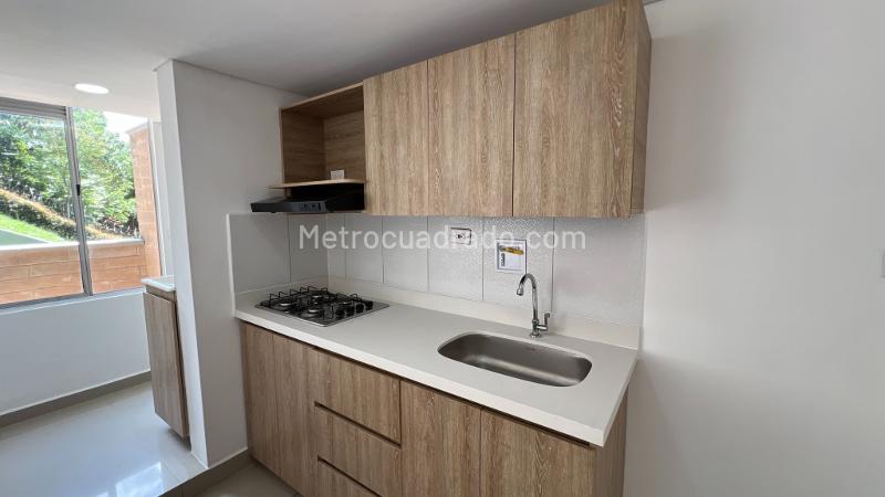 2BR Apartment in Calasanz (49 m²) - 3