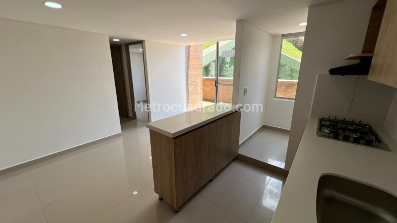 2BR Apartment in Calasanz (49 m²) - 4