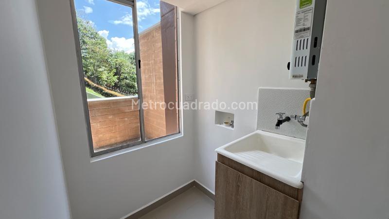 2BR Apartment in Calasanz (49 m²) - 5