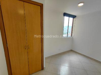 Apartamento de 2 alcobas en arriendo en El Poblado, Medellín, 110 m² · foto 14 de 20