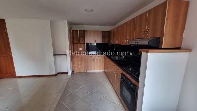 Apartamento de 3 alcobas en arriendo en El Poblado, Medellín, 118 m² · foto 2 de 20