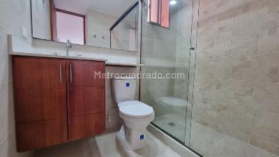 Apartamento de 3 alcobas en arriendo en El Poblado, Medellín, 118 m² · foto 10 de 20