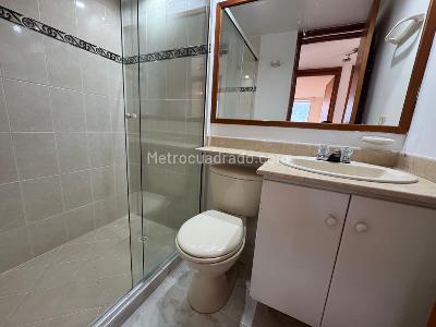 Apartamento de 4 alcobas en arriendo en El Poblado, Medellín, 100 m² · foto 11 de 20