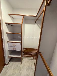 Apartamento de 4 alcobas en arriendo en El Poblado, Medellín, 100 m² · foto 19 de 20
