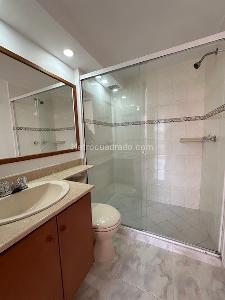 Apartamento de 4 alcobas en arriendo en El Poblado, Medellín, 100 m² · foto 20 de 20