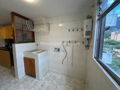 Apartamento de 4 alcobas en arriendo en El Poblado, Medellín, 100 m² · foto 7 de 20
