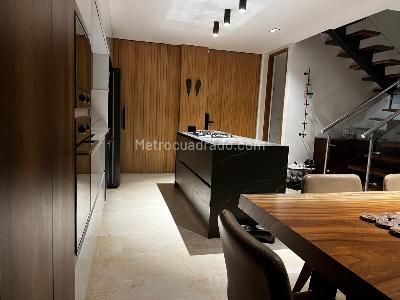 Casa de 3 alcobas en venta en Loma Del Chocho, Envigado, 202 m² · foto 2 de 20