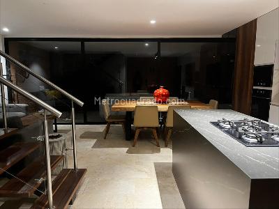 Casa de 3 alcobas en venta en Loma Del Chocho, Envigado, 202 m² · foto 4 de 20