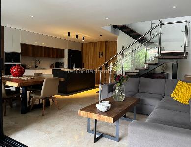 Casa de 3 alcobas en venta en Loma Del Chocho, Envigado, 202 m² · foto 6 de 20
