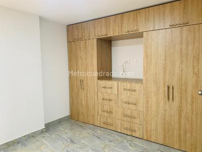 Apartamento de 4 alcobas en arriendo en Patio Bonito, Medellín, 132 m² · foto 5 de 16