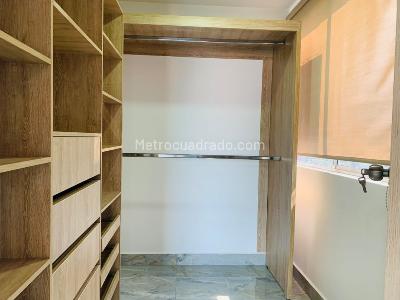 Apartamento de 4 alcobas en arriendo en Patio Bonito, Medellín, 132 m² · foto 7 de 16