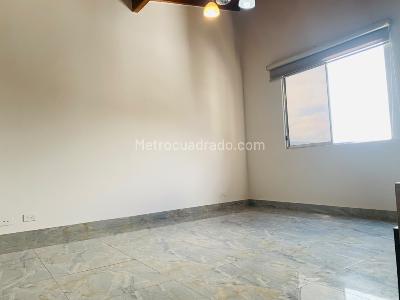 Apartamento de 4 alcobas en arriendo en Patio Bonito, Medellín, 132 m² · foto 9 de 16