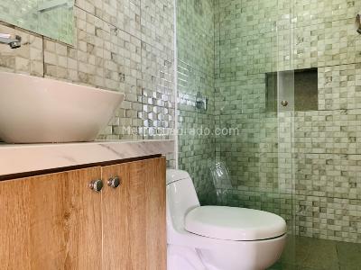 Apartamento de 4 alcobas en arriendo en Patio Bonito, Medellín, 132 m² · foto 11 de 16