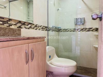 Apartamento de 4 alcobas en arriendo en Patio Bonito, Medellín, 132 m² · foto 12 de 16