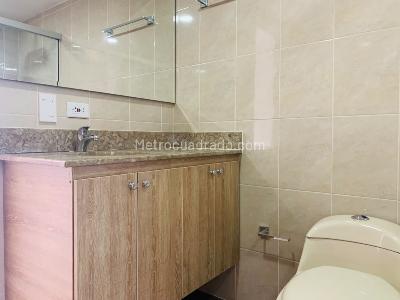 Apartamento de 4 alcobas en arriendo en Patio Bonito, Medellín, 132 m² · foto 13 de 16