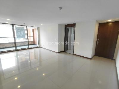 Apartamento de 3 alcobas en arriendo en El Poblado, Medellín, 126 m² · foto 5 de 20