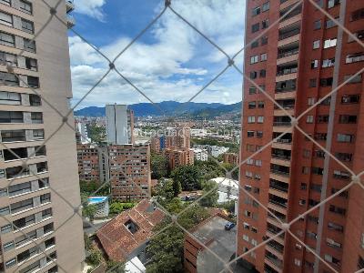 Apartamento de 3 alcobas en arriendo en El Poblado, Medellín, 126 m² · foto 8 de 20