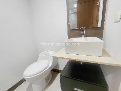 Apartamento de 3 alcobas en arriendo en El Poblado, Medellín, 126 m² · foto 12 de 20