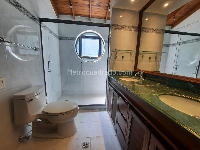 Casa de 3 alcobas en venta en Los Balsos, Medellín, 217 m² · foto 20 de 20