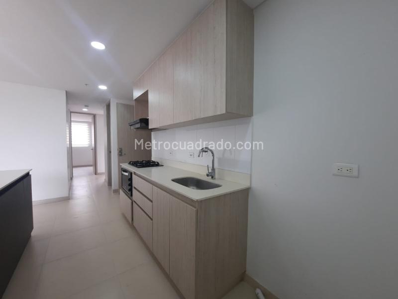 3BR Apartment in Loma Del Escobero (85 m²)