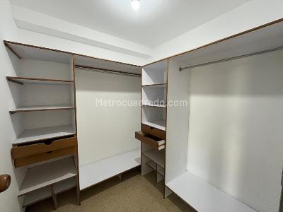 Apartamento de 3 alcobas en arriendo en Las Lomas, Medellín, 136 m² · foto 10 de 12