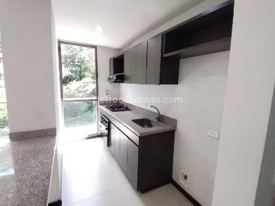 Apartamento de 2 alcobas en arriendo en Las Palmas, Medellín, 70 m² · foto 2 de 13