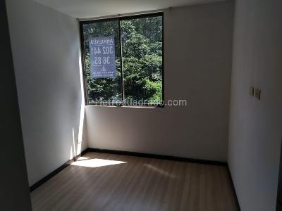 Apartamento de 2 alcobas en arriendo en Las Palmas, Medellín, 70 m² · foto 8 de 13