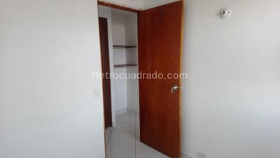Apartamento de 3 alcobas en venta en Calasanz, Medellín, 55 m² · foto 8 de 13