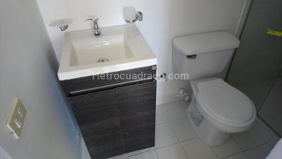 Apartamento de 3 alcobas en venta en Calasanz, Medellín, 55 m² · foto 11 de 13