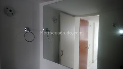 Apartamento de 3 alcobas en venta en Calasanz, Medellín, 55 m² · foto 12 de 16