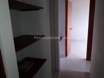 Apartamento de 3 alcobas en venta en Calasanz, Medellín, 55 m² · foto 4 de 11