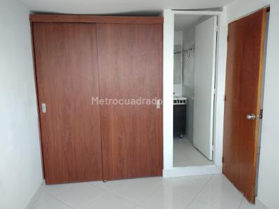 Apartamento de 3 alcobas en venta en Calasanz, Medellín, 55 m² · foto 4 de 14