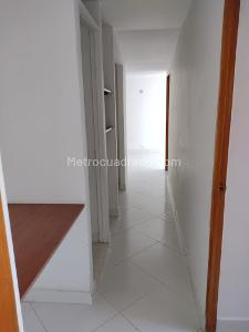 Apartamento de 3 alcobas en venta en Calasanz, Medellín, 55 m² · foto 8 de 14