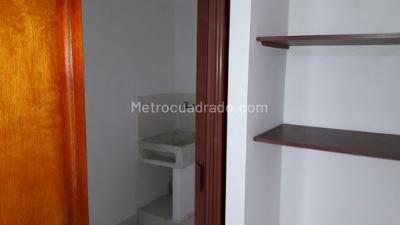 Apartamento de 3 alcobas en venta en Calasanz, Medellín, 55 m² · foto 11 de 20