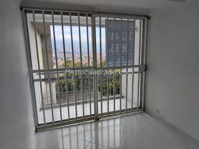 Apartamento de 3 alcobas en venta en Calasanz, Medellín, 55 m² · foto 3 de 20