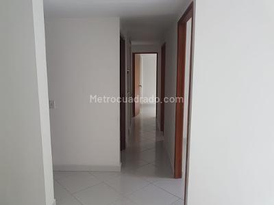 Apartamento de 3 alcobas en venta en Calasanz, Medellín, 55 m² · foto 4 de 20