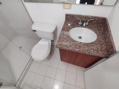 Apartamento de 3 alcobas en venta en Calasanz, Medellín, 55 m² · foto 15 de 20