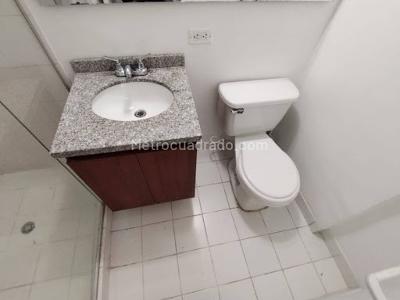Apartamento de 3 alcobas en venta en Calasanz, Medellín, 55 m² · foto 18 de 20
