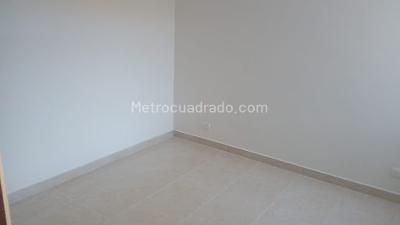 Apartamento de 3 alcobas en venta en Alcala, Bello, 55 m² · foto 8 de 15