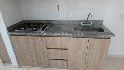 Apartamento de 3 alcobas en venta en Alcala, Bello, 55 m² · foto 2 de 17