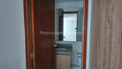 Apartamento de 3 alcobas en venta en Alcala, Bello, 55 m² · foto 8 de 17