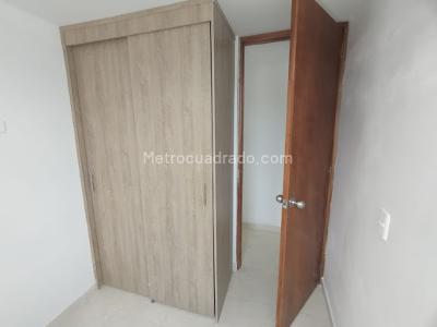 Apartamento de 3 alcobas en venta en Alcala, Bello, 55 m² · foto 5 de 18